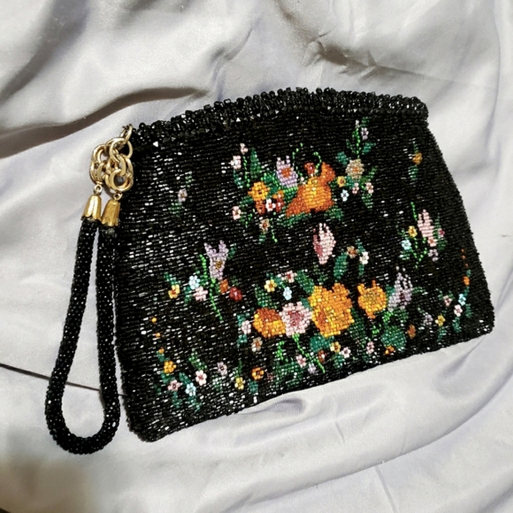 Immaculate Condition Antique Glass Beaded Clutch 1920s-30s